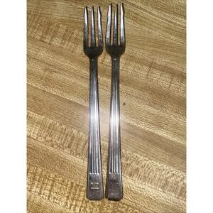 Set Of 2 Hilton Hotel International Silver Cocktail Seafood Forks Silverplate
